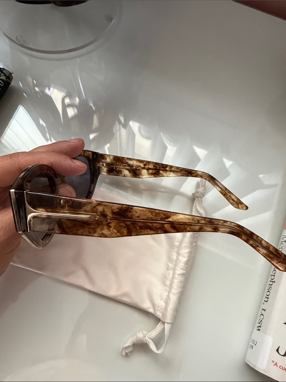 DEZI Tortoiseshell Cat-Eye Sunglasses - Brown/Amber - Picture 2 of 2